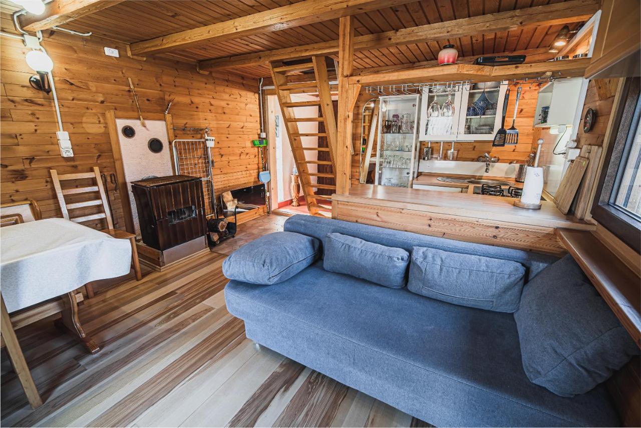 Wooden Cabin Zurej With Hot Tub Bukovje v Babni Gori Екстериор снимка