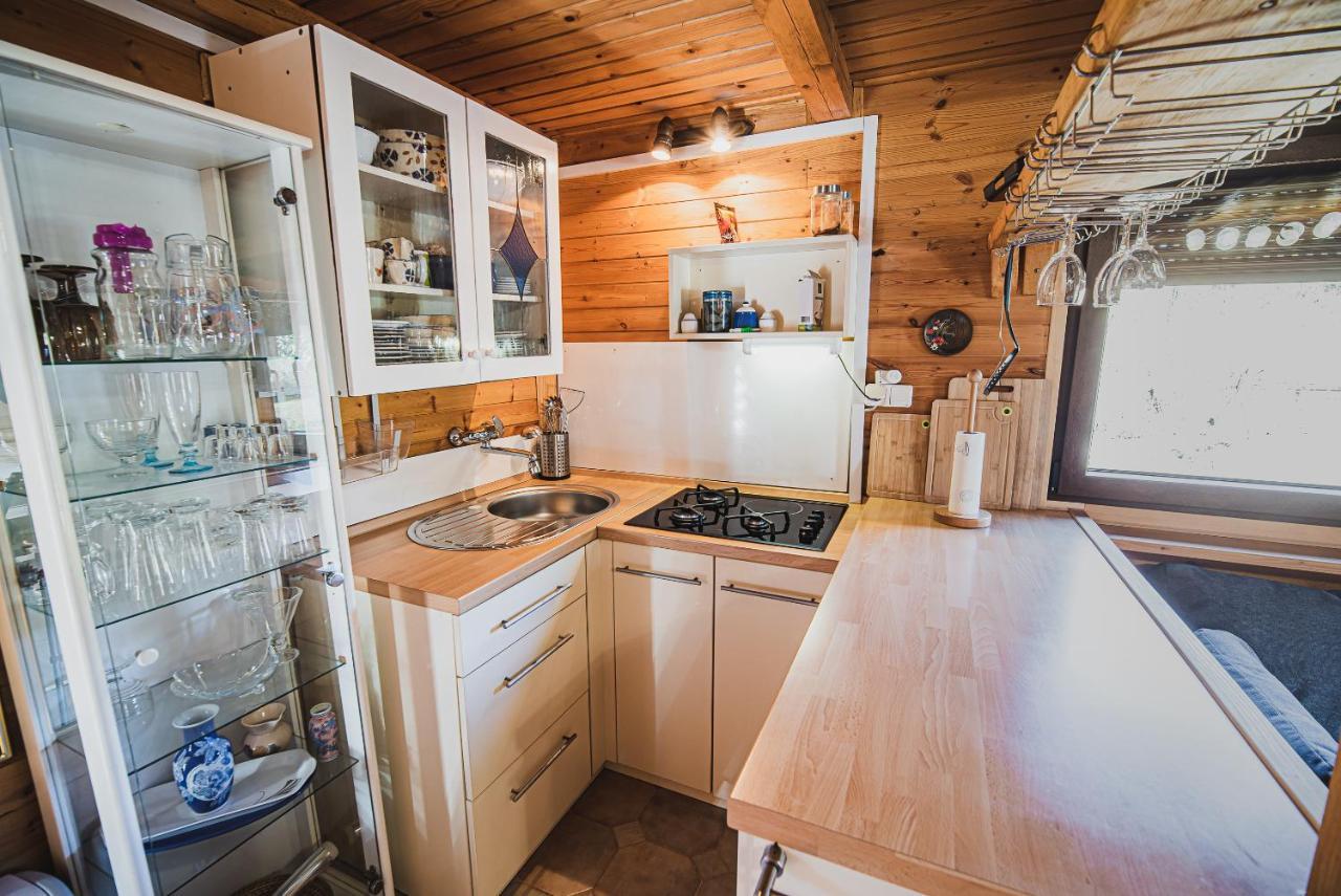 Wooden Cabin Zurej With Hot Tub Bukovje v Babni Gori Екстериор снимка