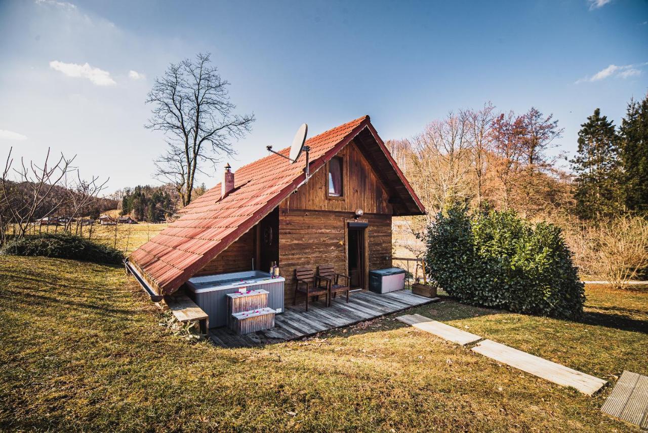 Wooden Cabin Zurej With Hot Tub Bukovje v Babni Gori Екстериор снимка