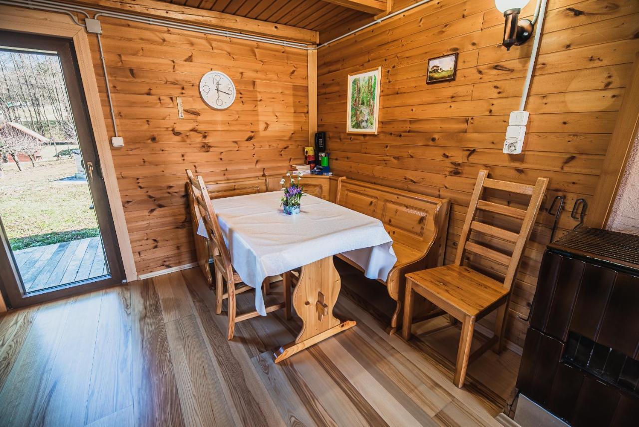 Wooden Cabin Zurej With Hot Tub Bukovje v Babni Gori Екстериор снимка