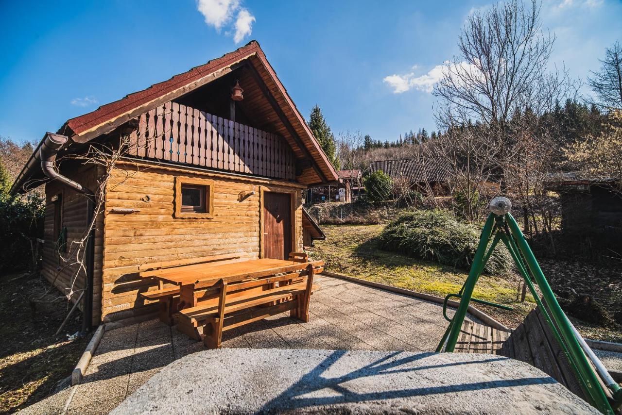 Wooden Cabin Zurej With Hot Tub Bukovje v Babni Gori Екстериор снимка
