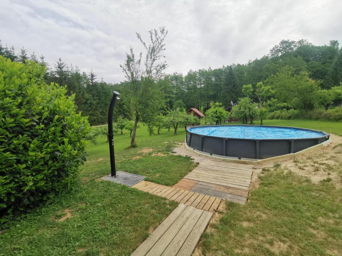 Wooden Cabin Zurej With Hot Tub Bukovje v Babni Gori Екстериор снимка
